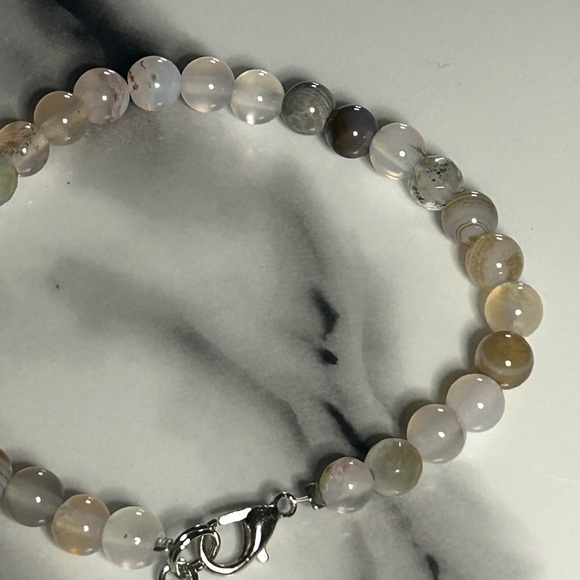Natural Agate Stone Bracelet with Heart Charm - Picture 2 of 2